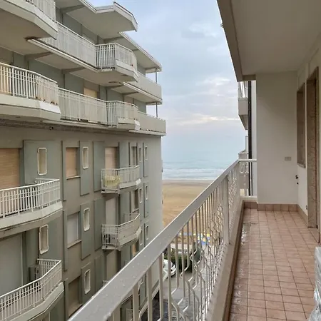 Condominio Union -Walterigato Apartments- Solo Per Famiglie- Lido di Jesolo Exterior photo